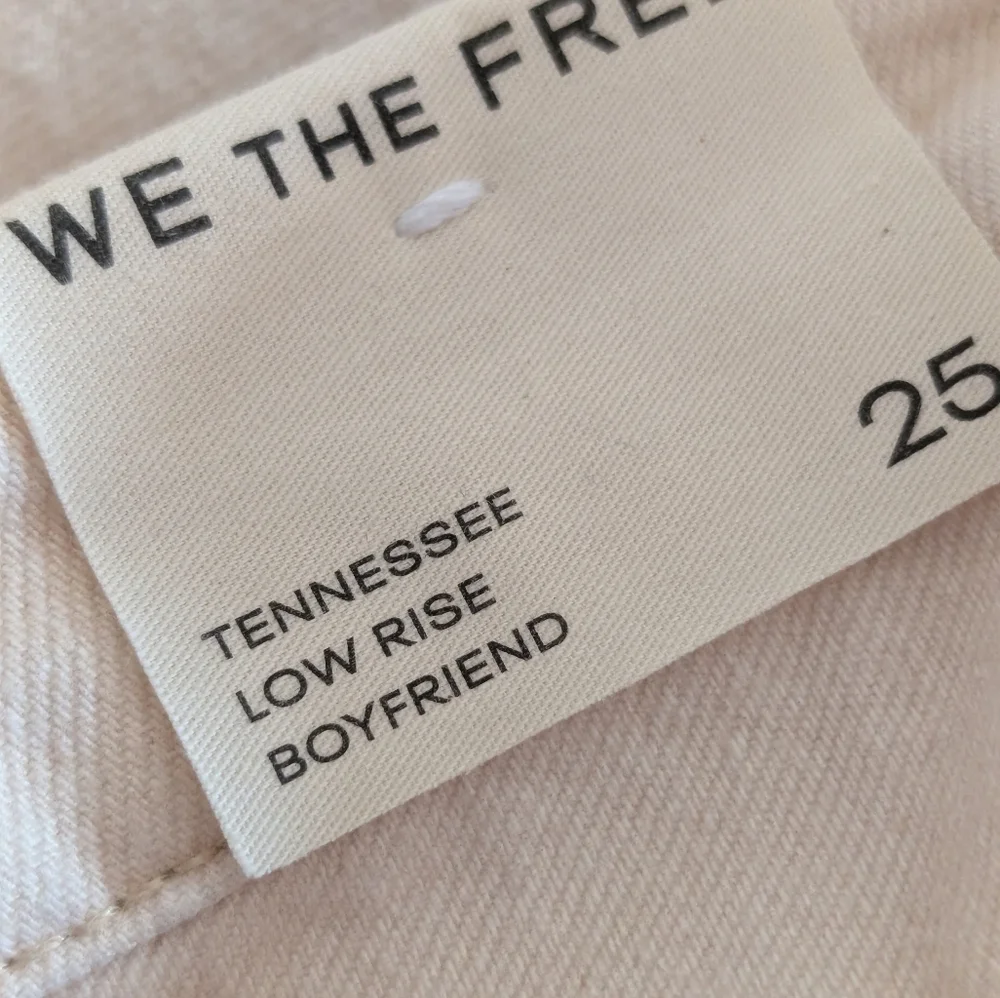 We The Free Light Beige Tennessee Low Rise Dragonfly Jeans *NWT, 25 - Picture 3 of 3